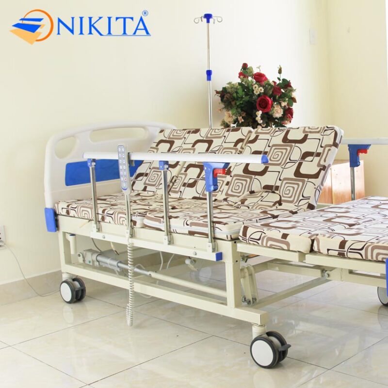 Giường bệnh NIKITA mô tơ điện đa chức năng