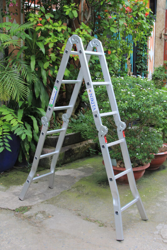 Thang nhôm chữ M Nikita