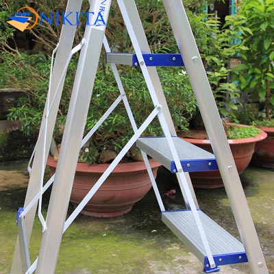 Thang nhôm ghế tay vịn kiểu Đức NIKITA